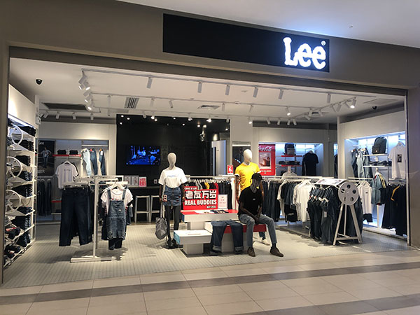 Lee